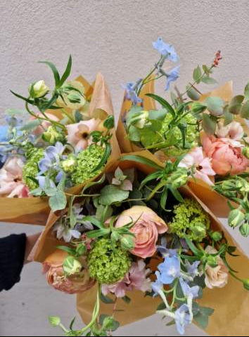 Blomsterknippe Försommar